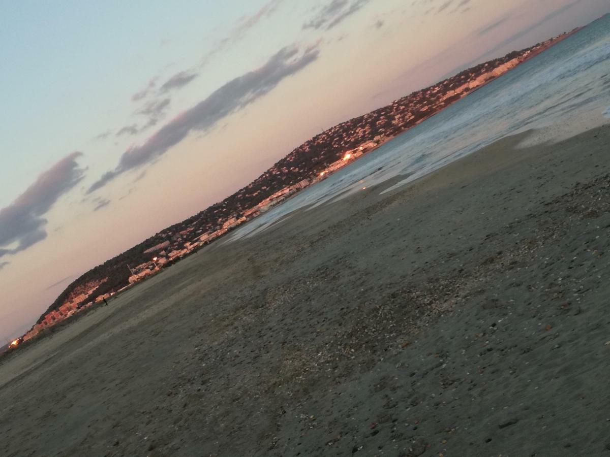 483 Chemin De Saint-Clair Apartman Sète Kültér fotó